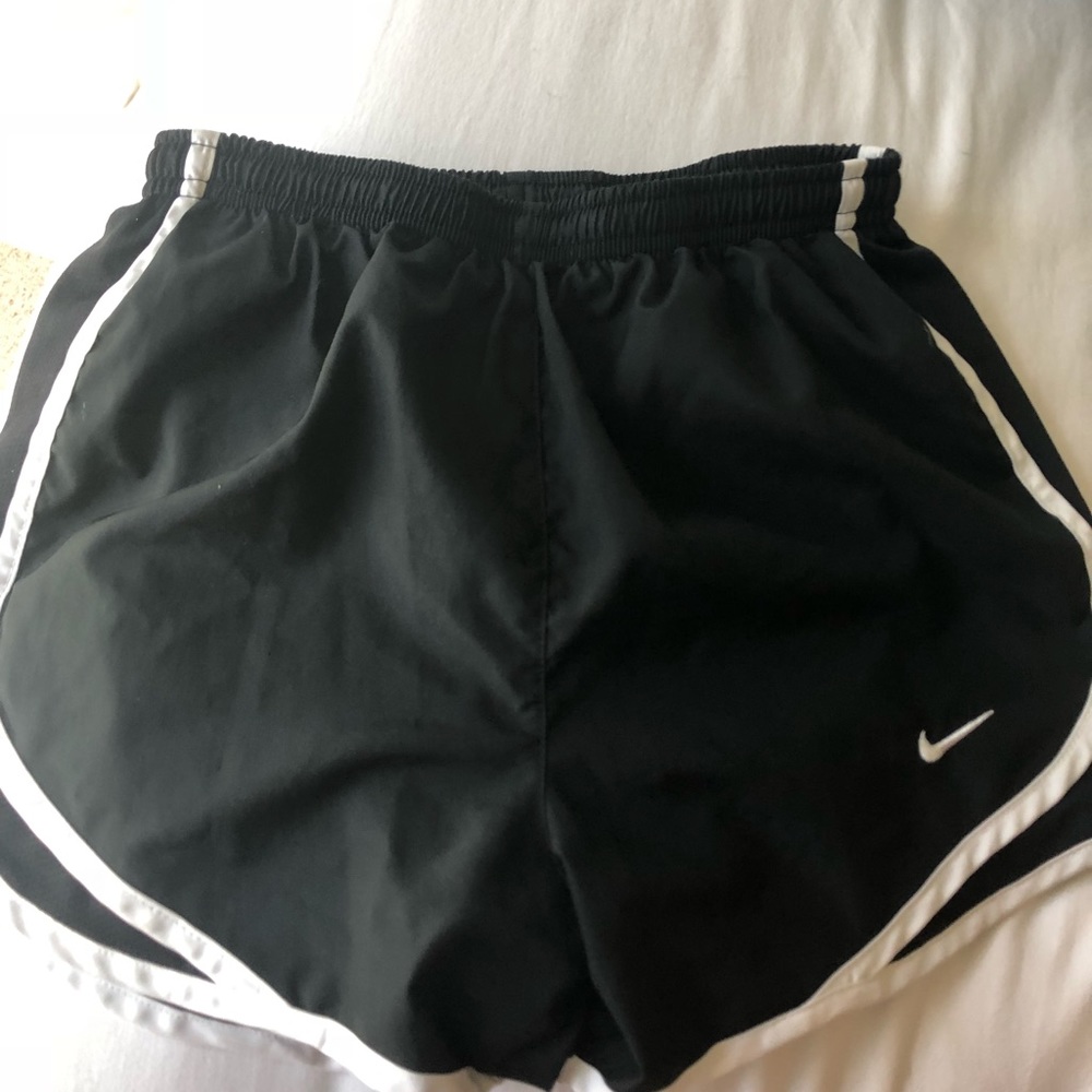 Black nike shorts